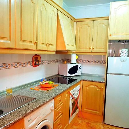 Sunny Appartment In The Center Torrevieja Exterior foto