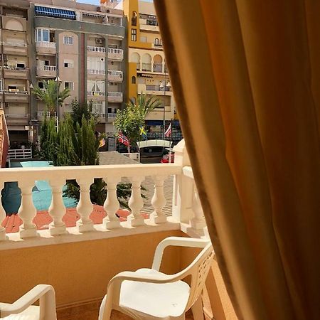 Sunny Appartment In The Center Torrevieja Exterior foto